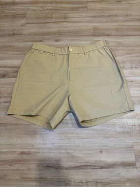 BearBottom 5.5” Tour Shorts Size Medium